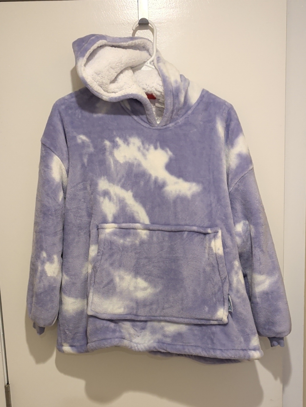 Kids Plush Tie-Dye Hooded Pullover - Lavender & White